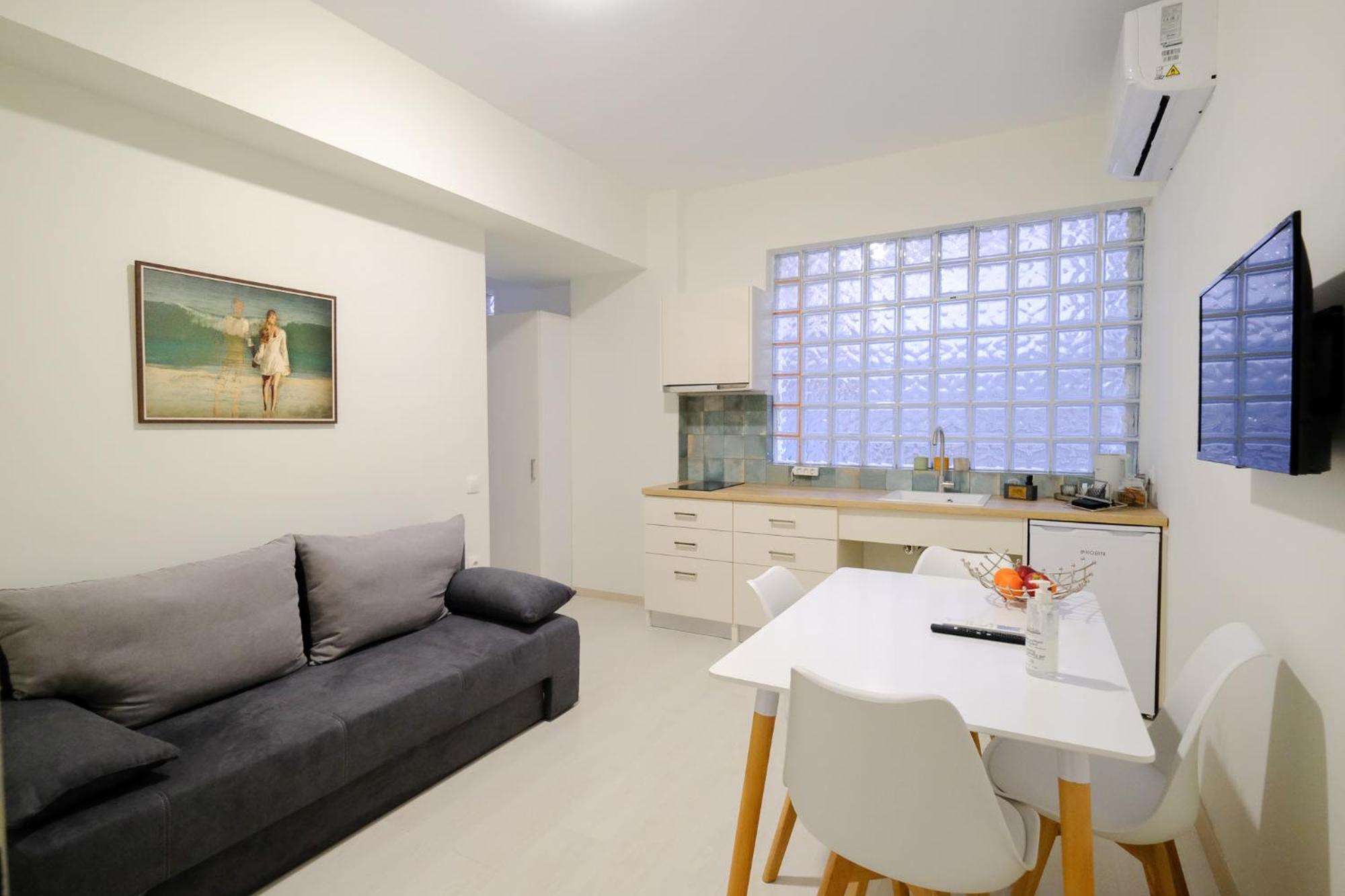 Parasiou Studios 103 Διαμερίσματα Στο Κέντρο Της Πόλης 코모티니 외부 사진